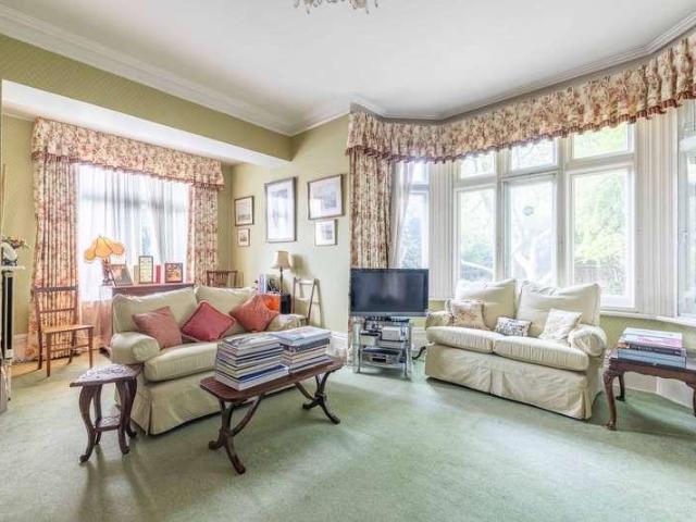 House for sale in Southlea, Datchet