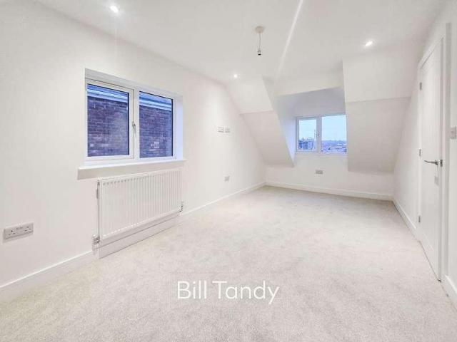 House for sale in Lichfield, Boley Park