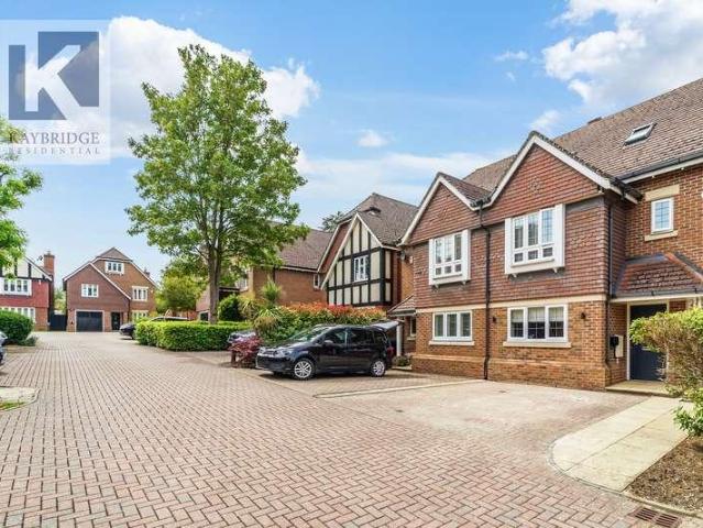 House for sale in Nork, Red Hill