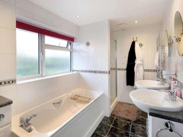 House for sale in Chalfont St. Peter, Denham