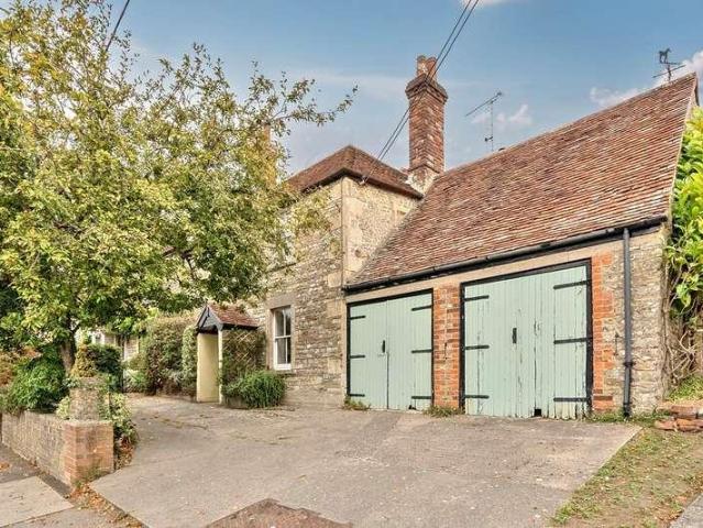 House for sale in Chapmanslade