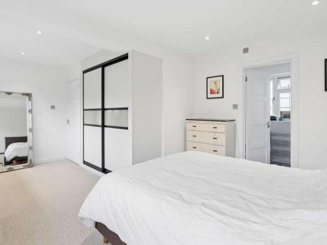 House for sale in Chalfont St. Peter, Denham