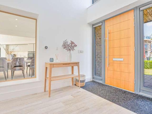 House for sale in Monkston Park, Milton Keynes