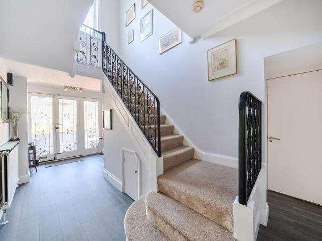 House for sale in Temple Fortune, Greater London