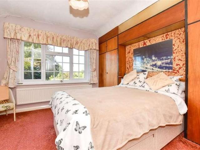 House for sale in Red Hill, Surrey