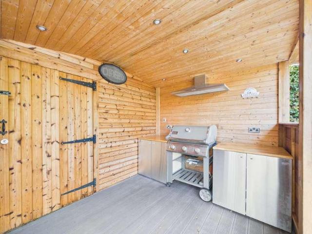 House for sale in Holybrook, West Berkshire