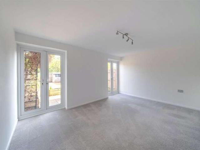 House for sale in Cutteslowe, Oxford