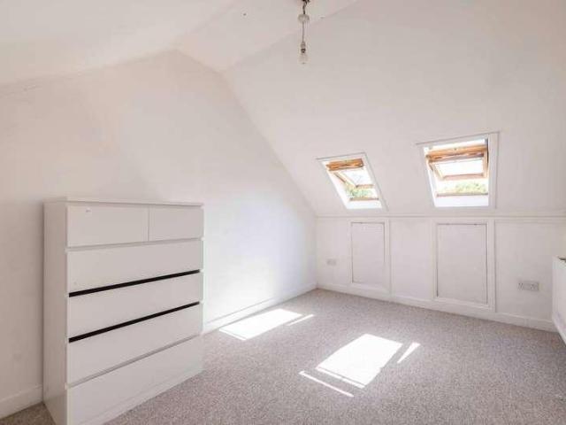 House for sale in Hythe End, Wraysbury