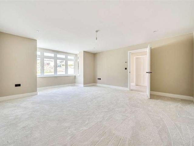 House for sale in Black Bourton, Oxfordshire