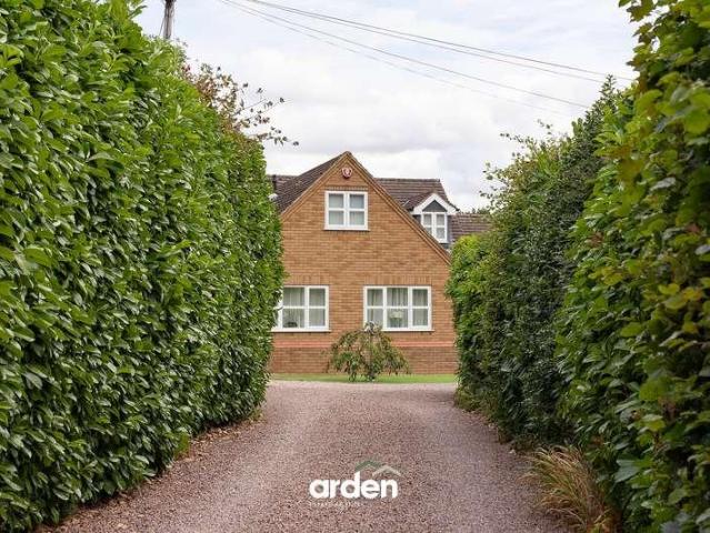 House for sale in Bromsgrove, Worcestershire