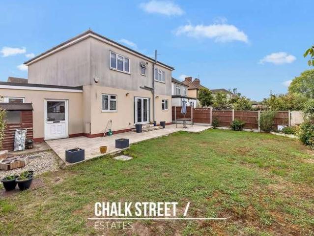 House for sale in London Borough of Havering, Greater London