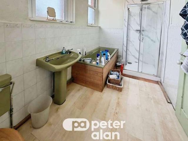 House for sale in Allt-yr-yn, Wales