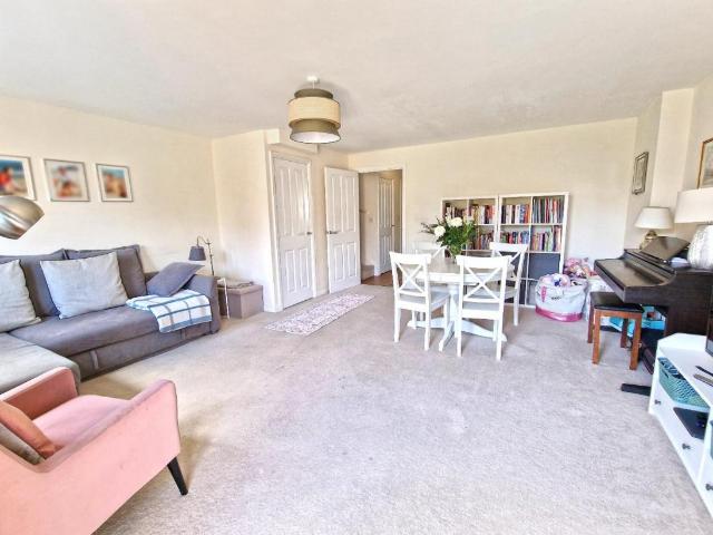 House for sale in Evershot, Oxfordshire