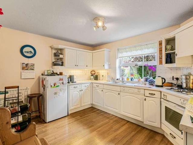 House for sale in London Borough of Croydon, Kenley