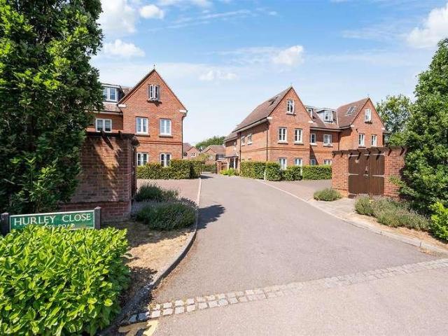 House for sale in Nork, Red Hill