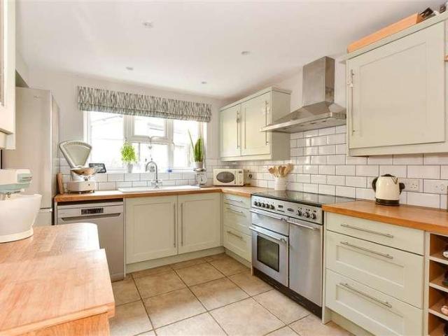 House for sale in Rookley Green, Rookley