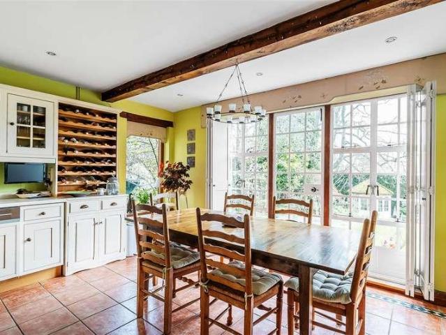 House for sale in Oxted, Hillview