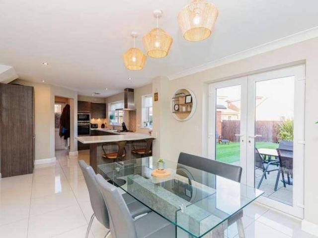 House for sale in Peel Hill, Lancashire