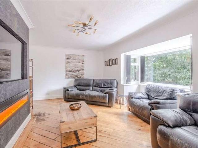 House for sale in Riddlesden, West Yorkshire