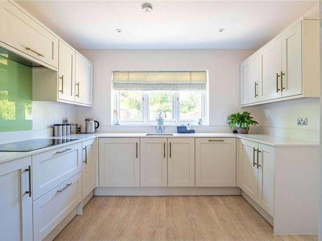 House for sale in Leverstock Green, Dacorum