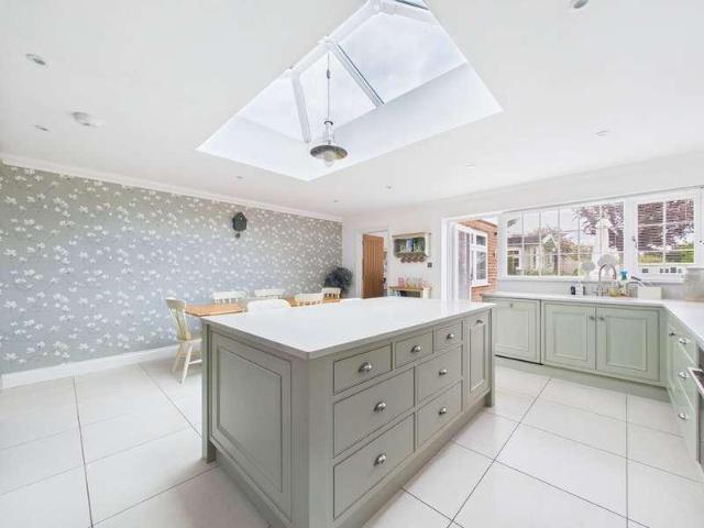 House for sale in Fishersgate, West Sussex