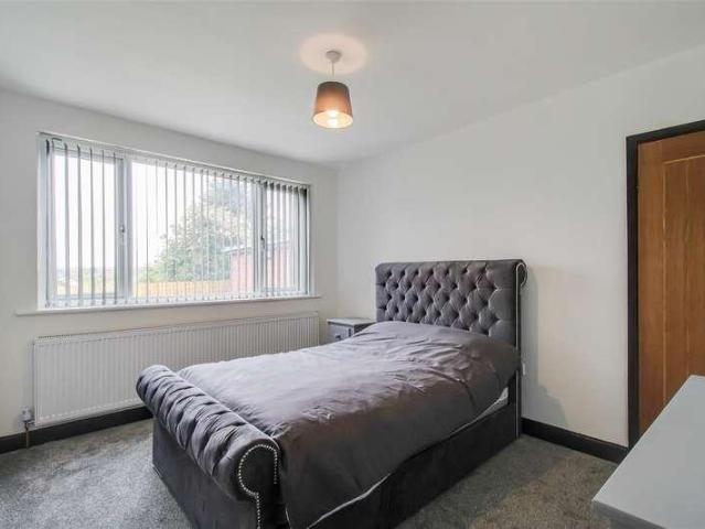 House for sale in West Ardsley, Tingley