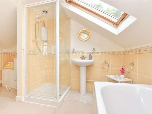 House for sale in Lowtherville, Ventnor