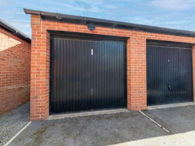 House for sale in Huntington, Cheshire