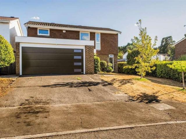 House for sale in Hanworth, Bracknell