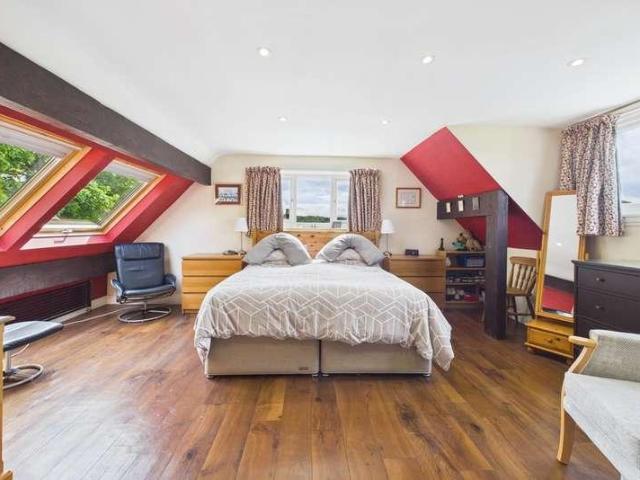 House for sale in Silverdale, Bare