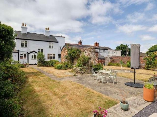 House for sale in Lavister, Wales