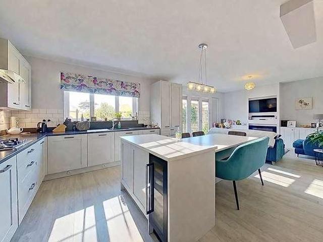 House for sale in Greenhill, The Bridge