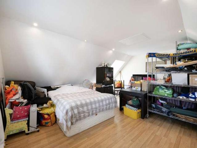 House for sale in Holywell Estate, North Watford