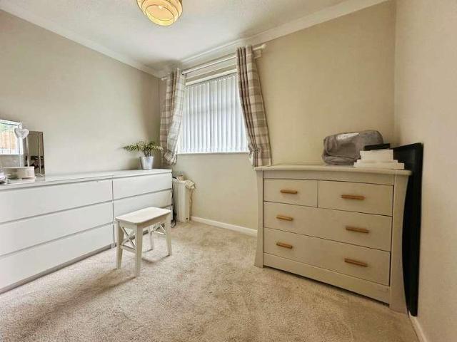 House for sale in Kirklees, Bury