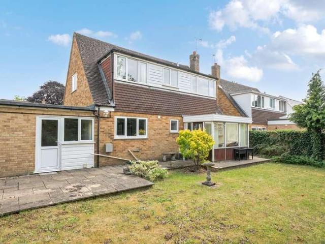 House for sale in Pachesham Park, Surrey