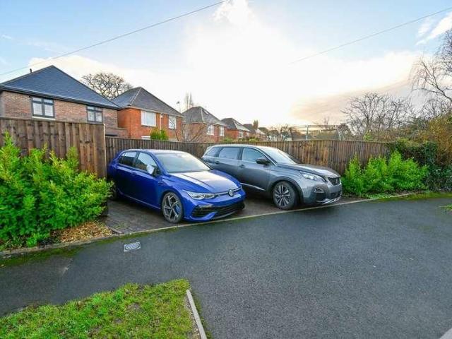 House for sale in Oakley, Merley