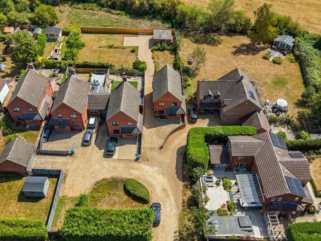 House for sale in Charndon, Buckinghamshire