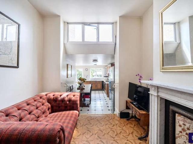 House for sale in Holloway, Greater London