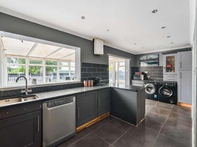 House for sale in Strensham, Crookhill