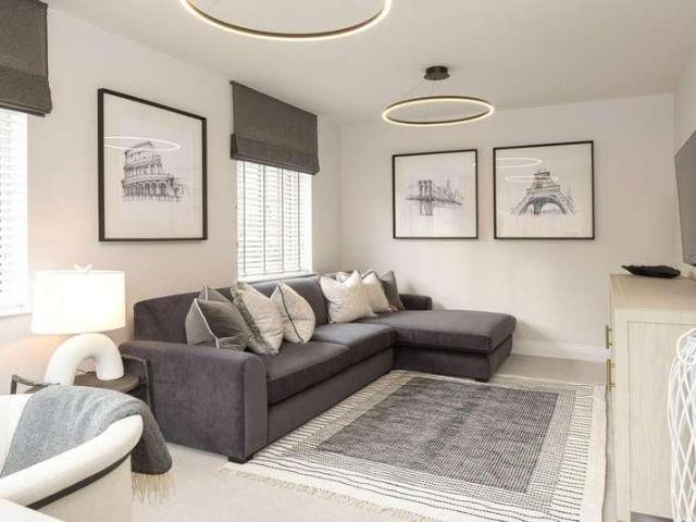 House for sale in Mindenhurst, Heol-las