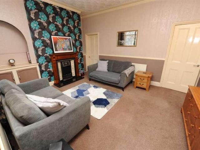 House for sale in Baildon, West Yorkshire