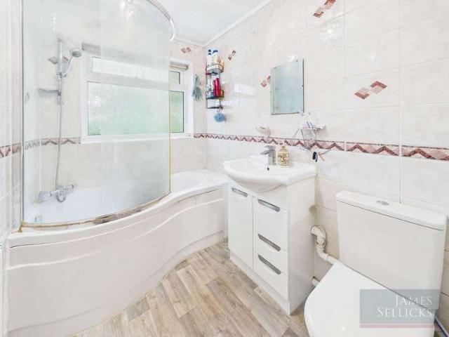 House for sale in Old Wharf, City Of Leicester