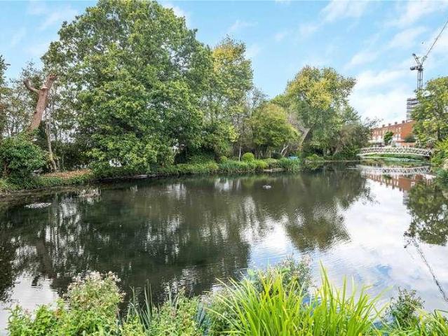 House for sale in London Borough of Barnet, Greater London