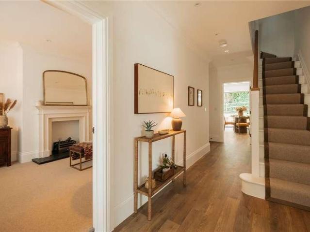 House for sale in Barton Stacey, Hampshire