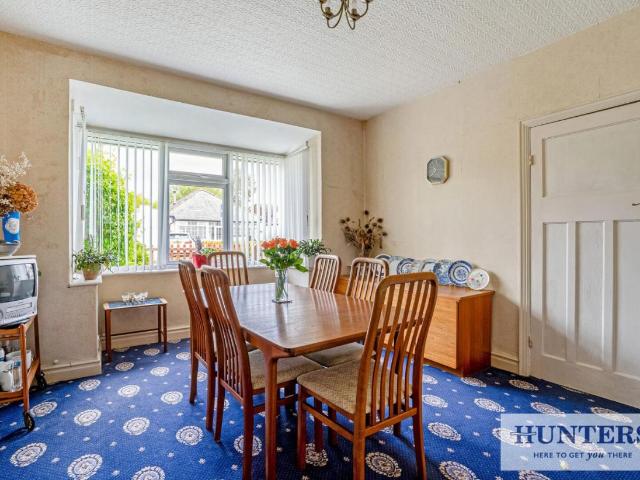 House for sale in Tranmere Park, Guiseley