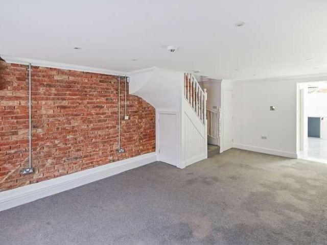 House for sale in Quarrendon, Buckinghamshire