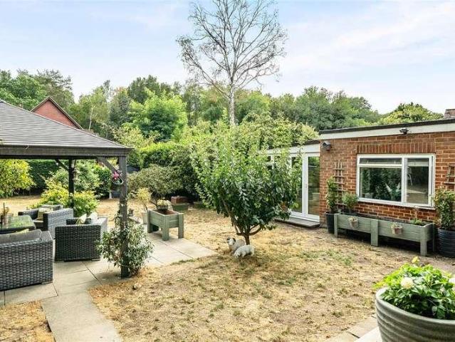 House for sale in Crowthorne