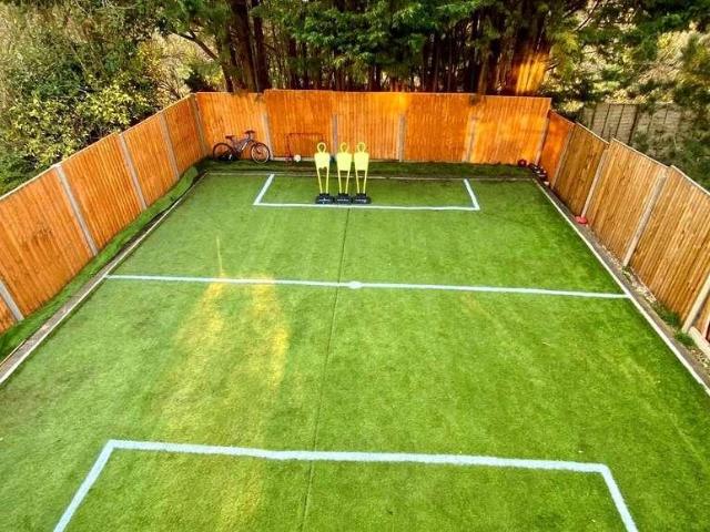 House for sale in Temple Fortune, Greater London