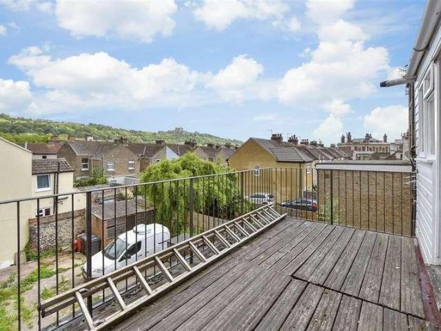 House for sale in Tower Hamlets, Ash