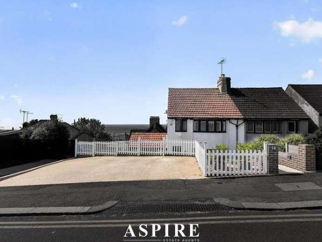 House for sale in Alton Barnes, Isle Of Man